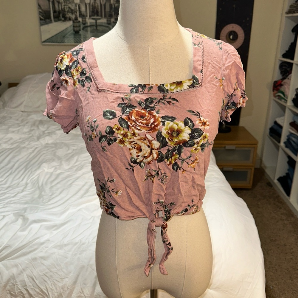 Xhilaration | Dusty Rose Floral Tie-Front Crop Blouse Square Neck Small